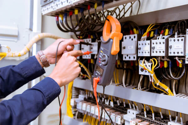 Elektra en loodgieterswerk